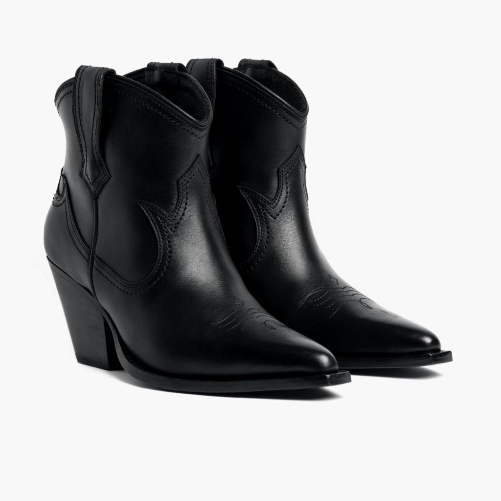 [W] Indio | Black