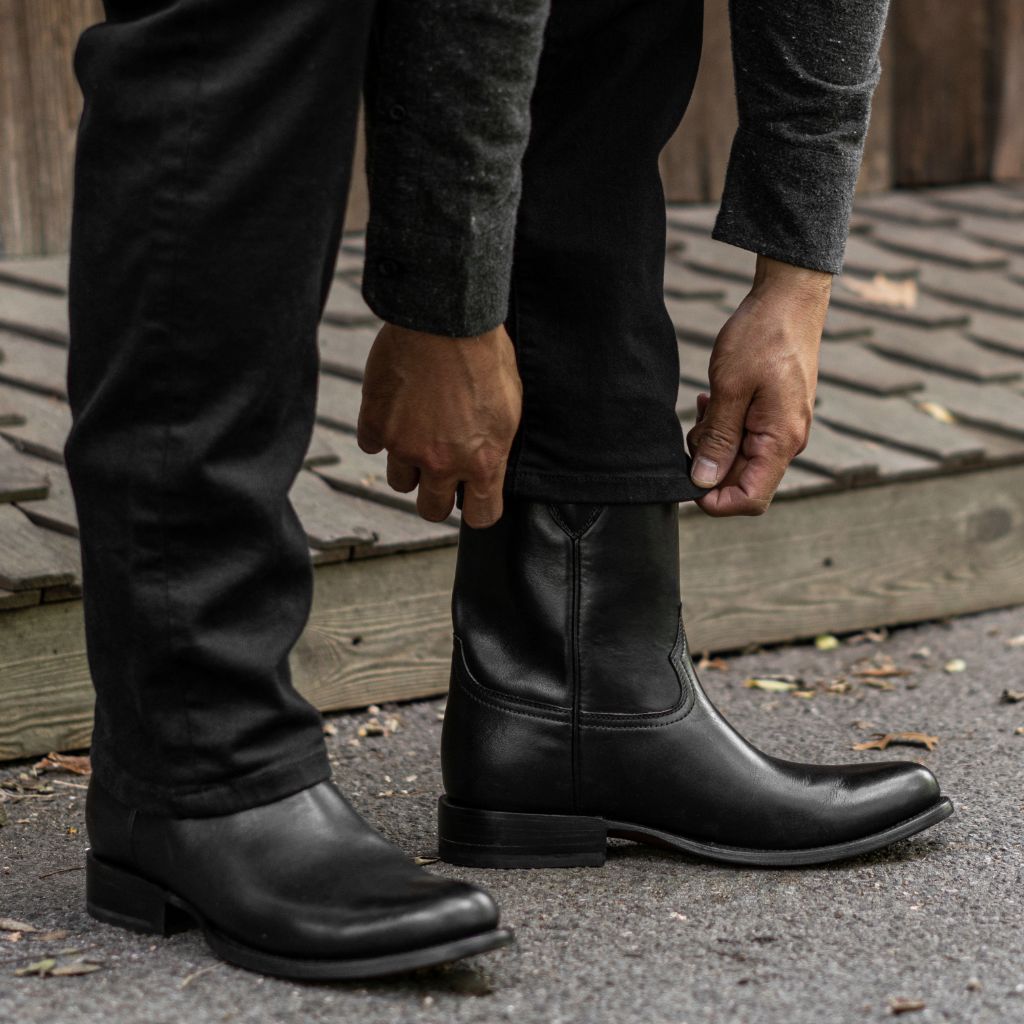 [W] Frontier | Black