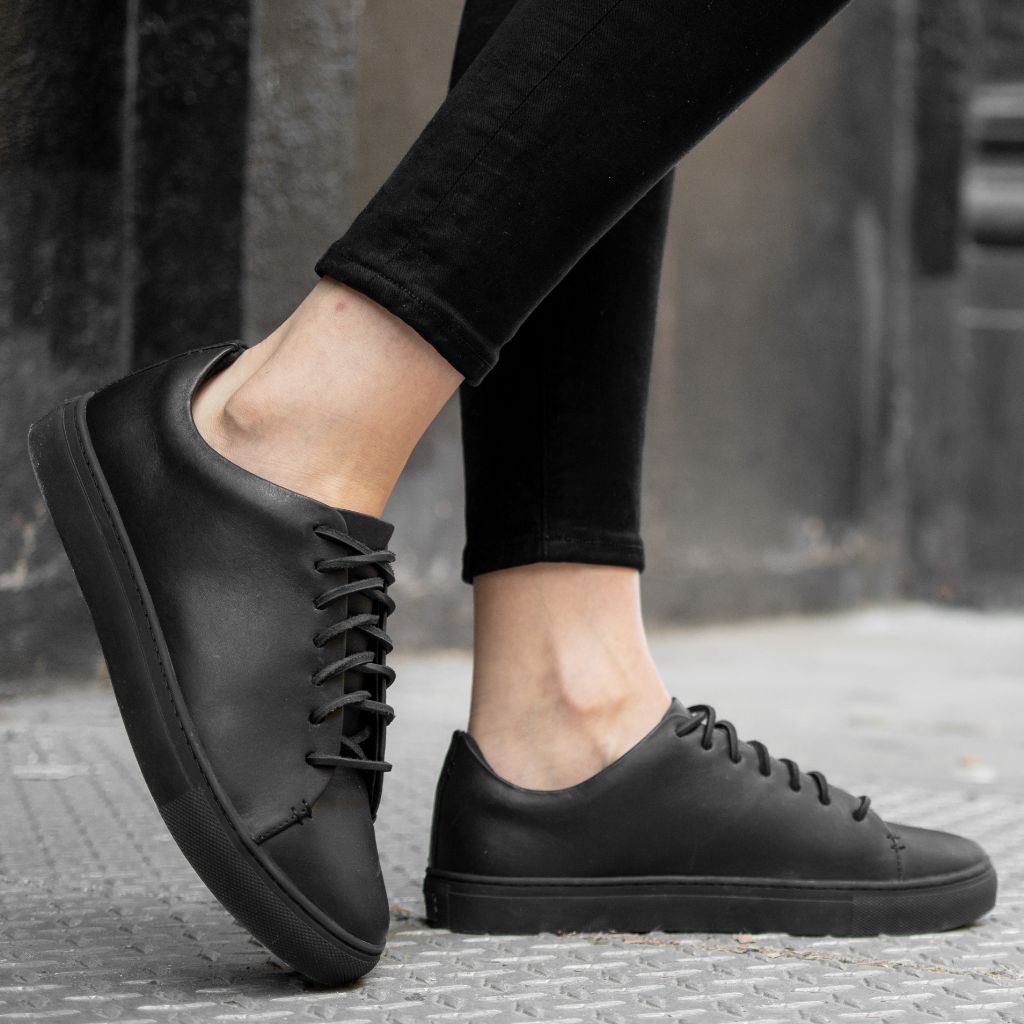 [S] Women's Premier Low Top | Black Vachetta